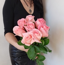 Нежно розовые розы 50 см. 9 шт.
